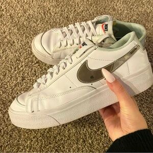Nike Low Platform Blazers | White Black Mint Foam Iridescent